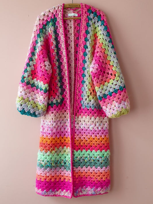Rainbow Coat | Handmade Häkel-Mantel aus Alpaka & Mohair