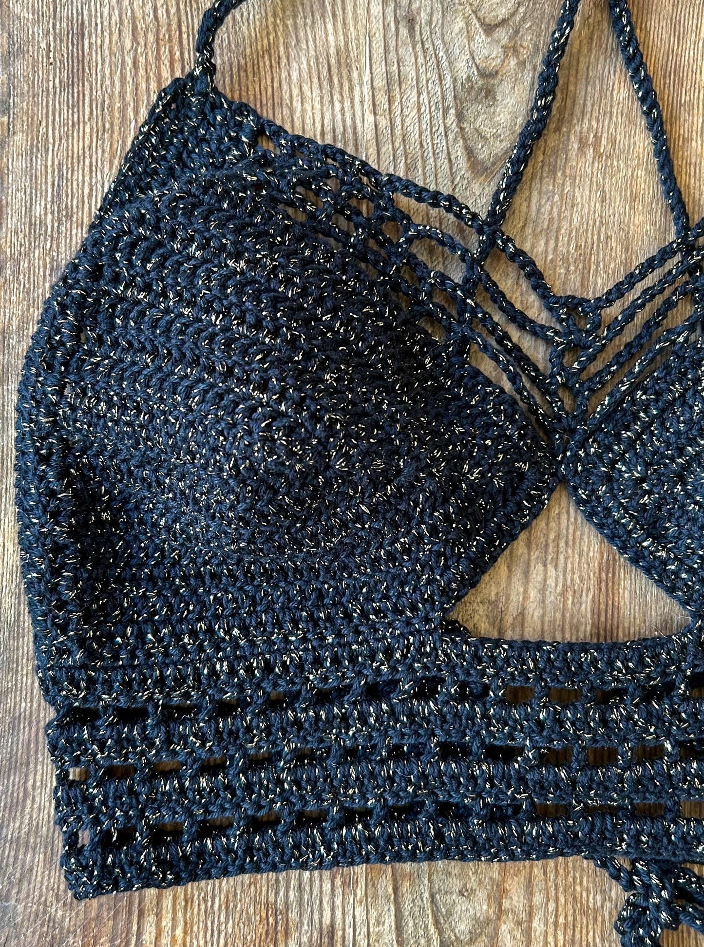 Häkeltop | Schwarz & Gold | Größe M/L