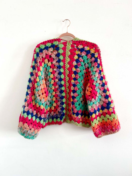 Rückansicht bunter Cardigan