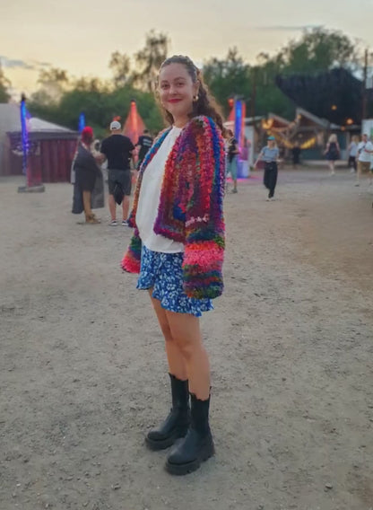 Bunte Strickjacke aus Wolle - Limited Edition